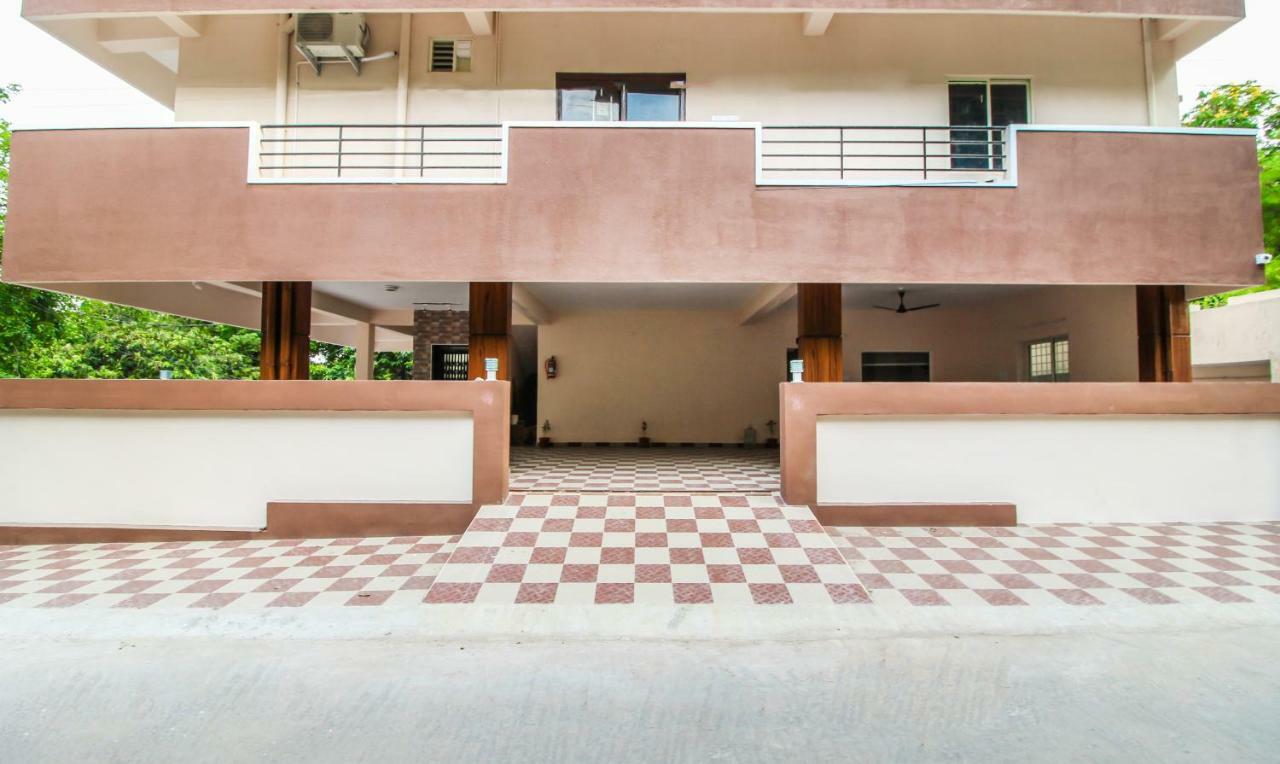 Itsy Hotels Riyas Grand Tirupati Buitenkant foto