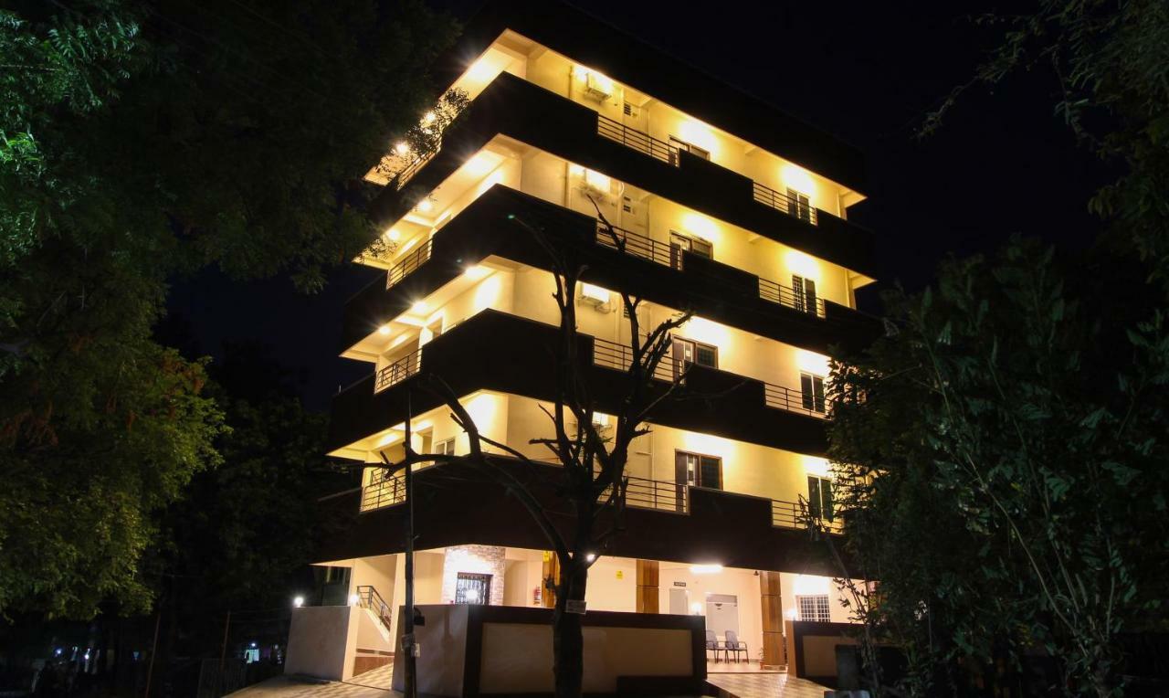 Itsy Hotels Riyas Grand Tirupati Buitenkant foto